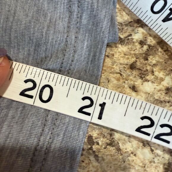 Barry's Heather Gray Crop Top Large NWT - Picture 4 of 8